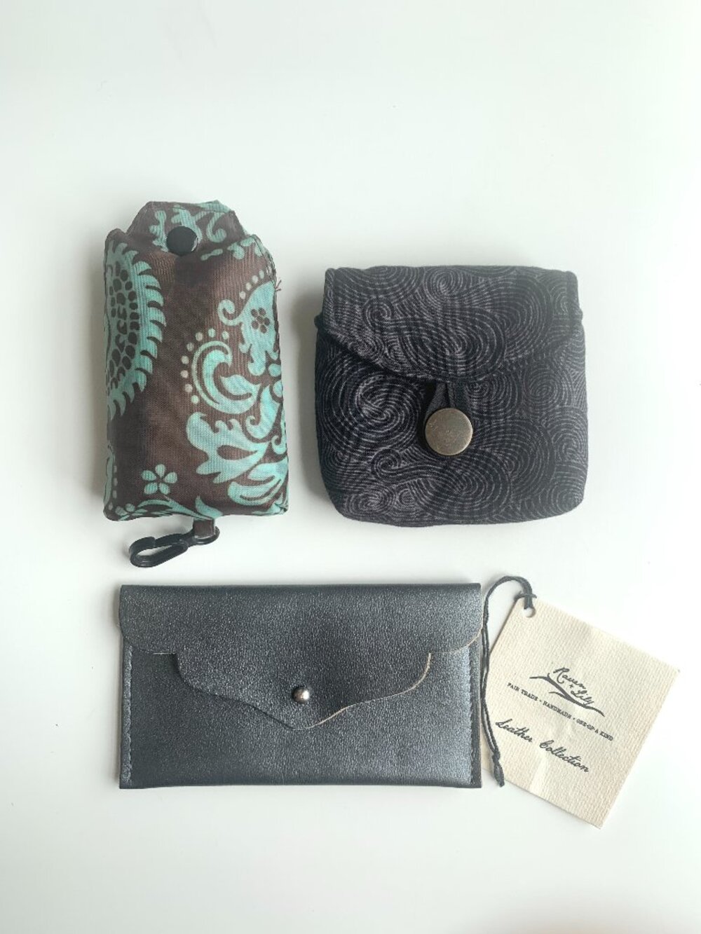 Purse Organizer Accessory Bundle: Shopping bag, Tea Pouch, Leather Card Wallet
